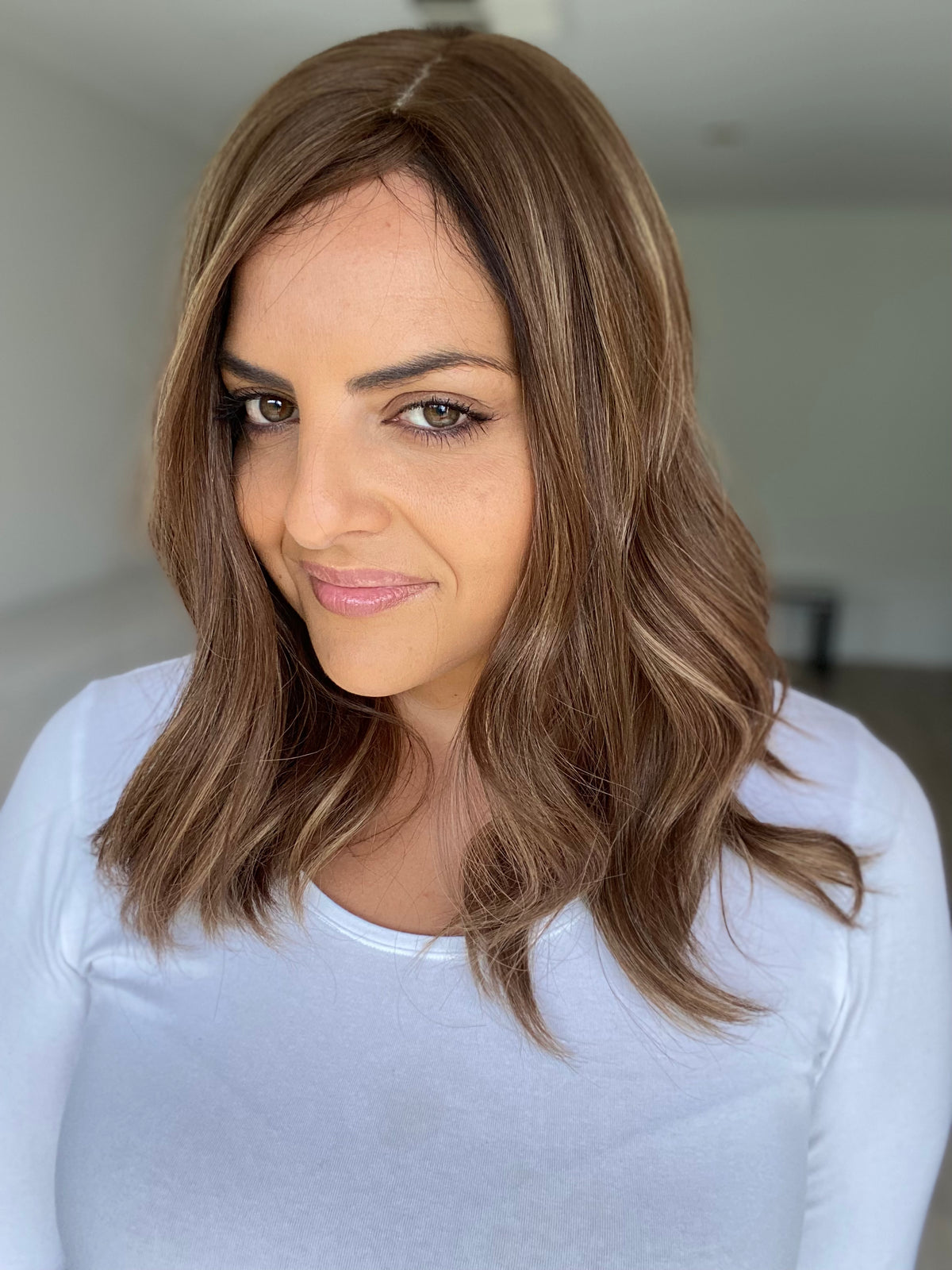 ANNA - Light brown w/ blonde highlights - Hair Topper (8x8 cap / 14-16")